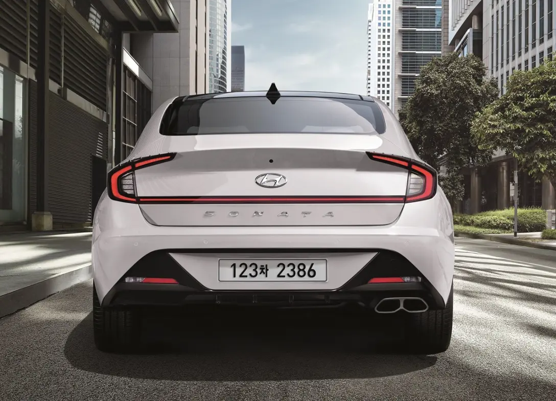 1651823-Hyundai-Sonata-2021-12.jpg
