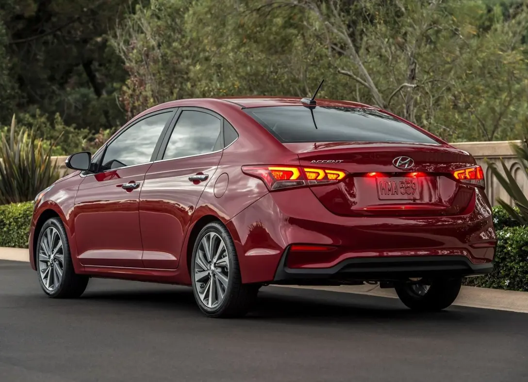 1641006-Hyundai-Accent-2019-04.jpg