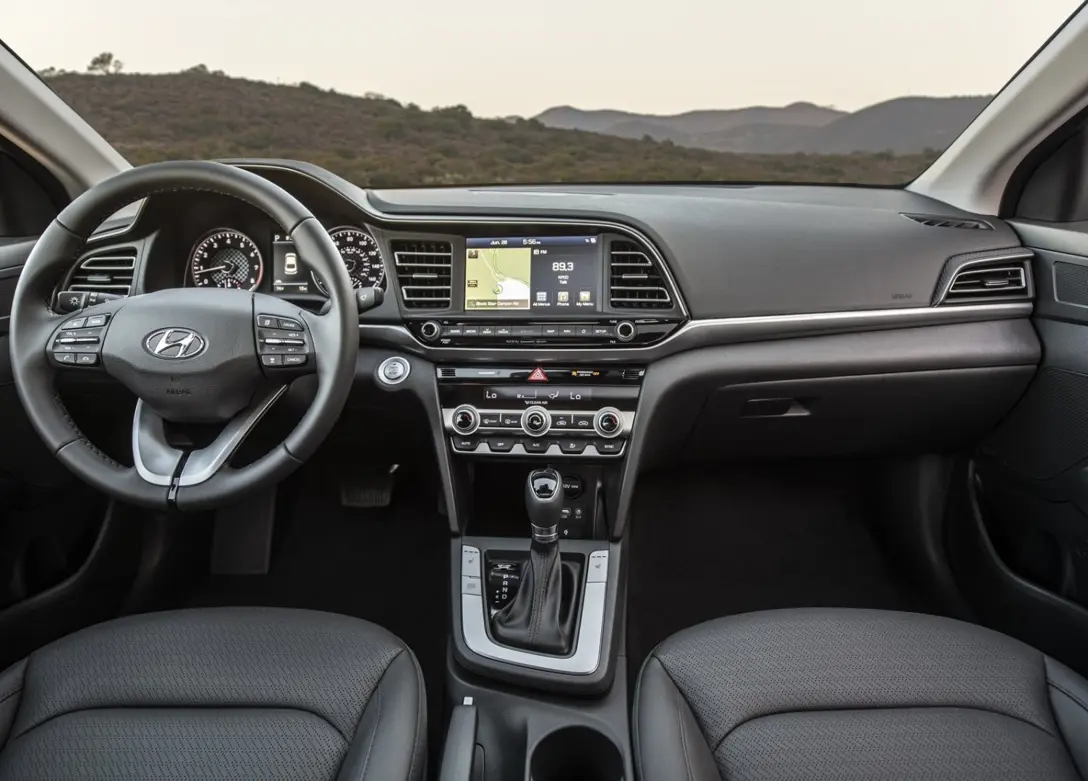 1636291-Hyundai-Elantra-2019-05.jpg