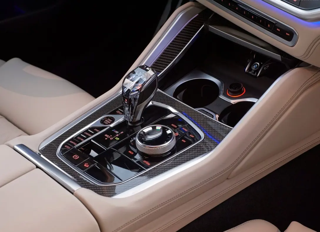 1651127-BMW-X6-2021-07.jpg
