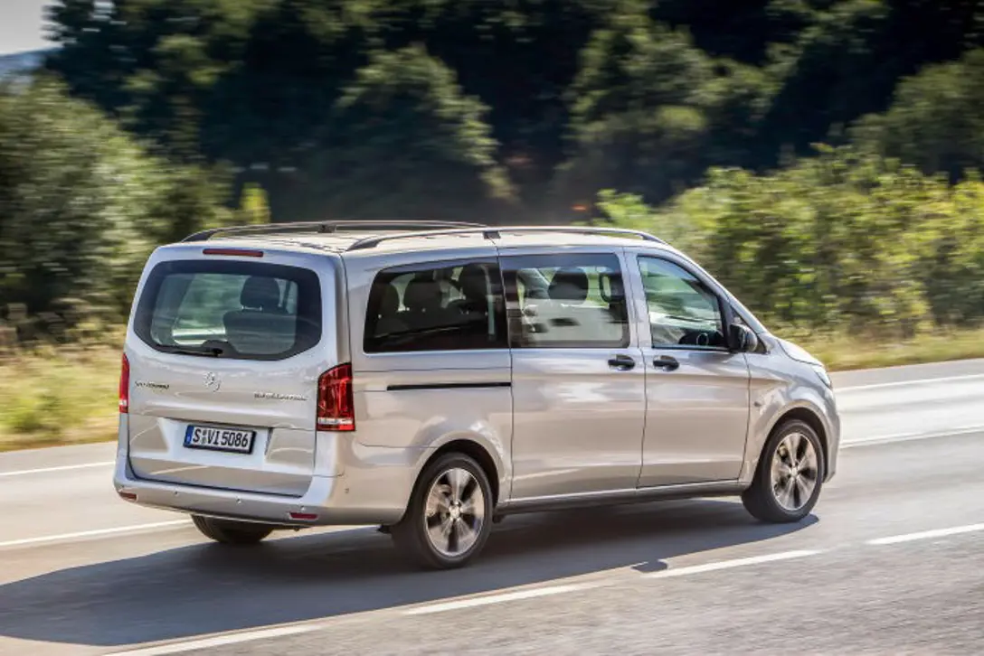 1602272-Mercerdes-Benz-Vito-4.jpg