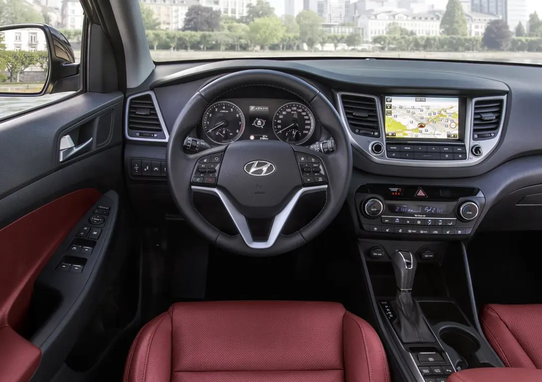 1635816-Hyundai-Tucson-2018-05.jpg