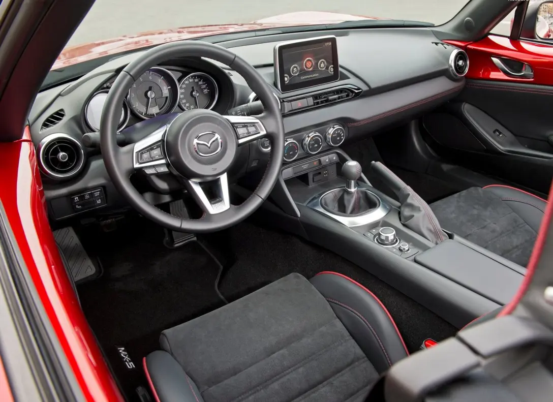 1652483-Mazda-MX-5-2021-05.jpg
