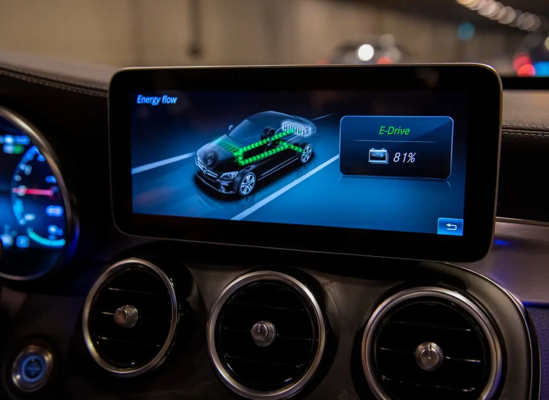 1648601-Mercedes-Benz-C-Class-2019-08.jpg