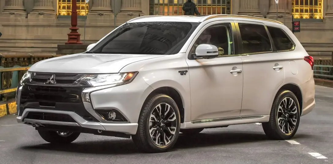 1631742-Mitsubishi-Outlander_PHEV.jpg