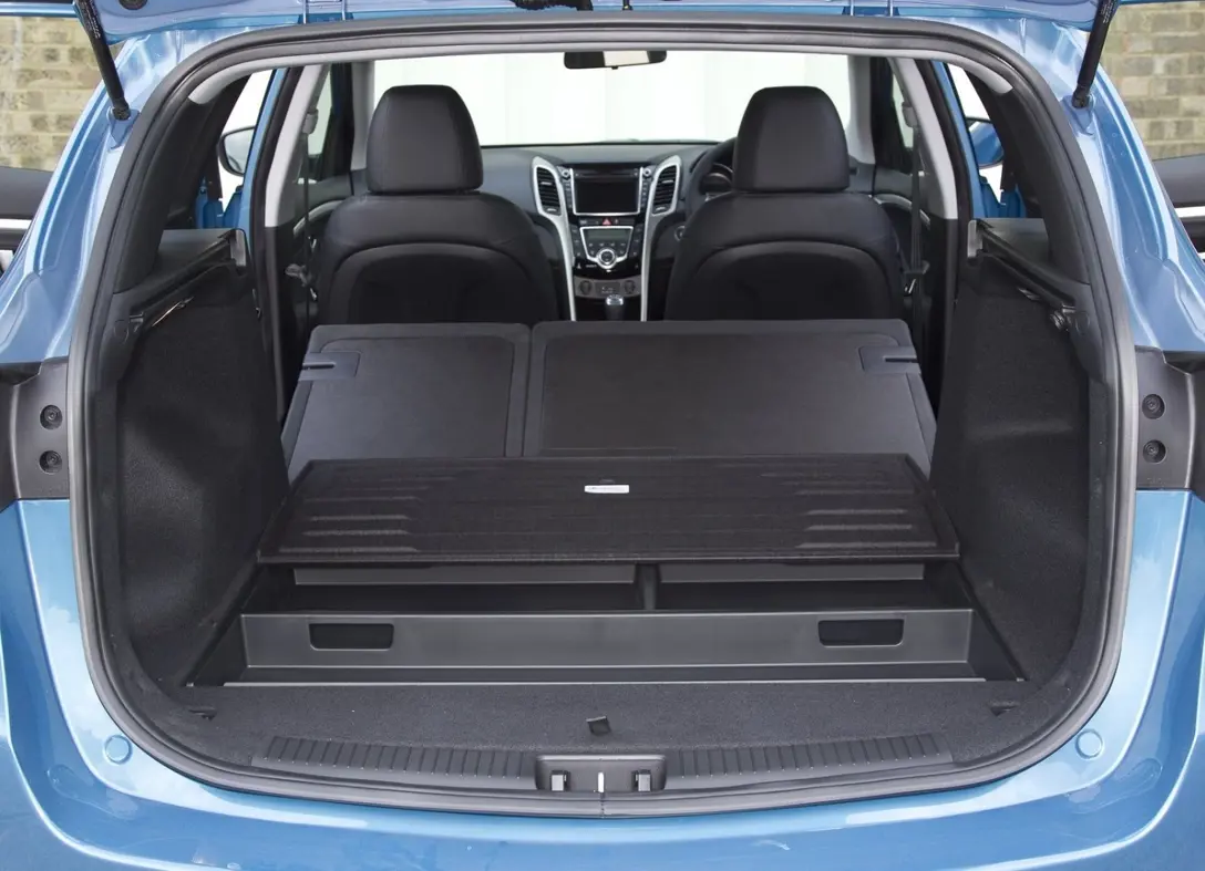 1647922-Hyundai-i30_Wagon-2016-07.jpg
