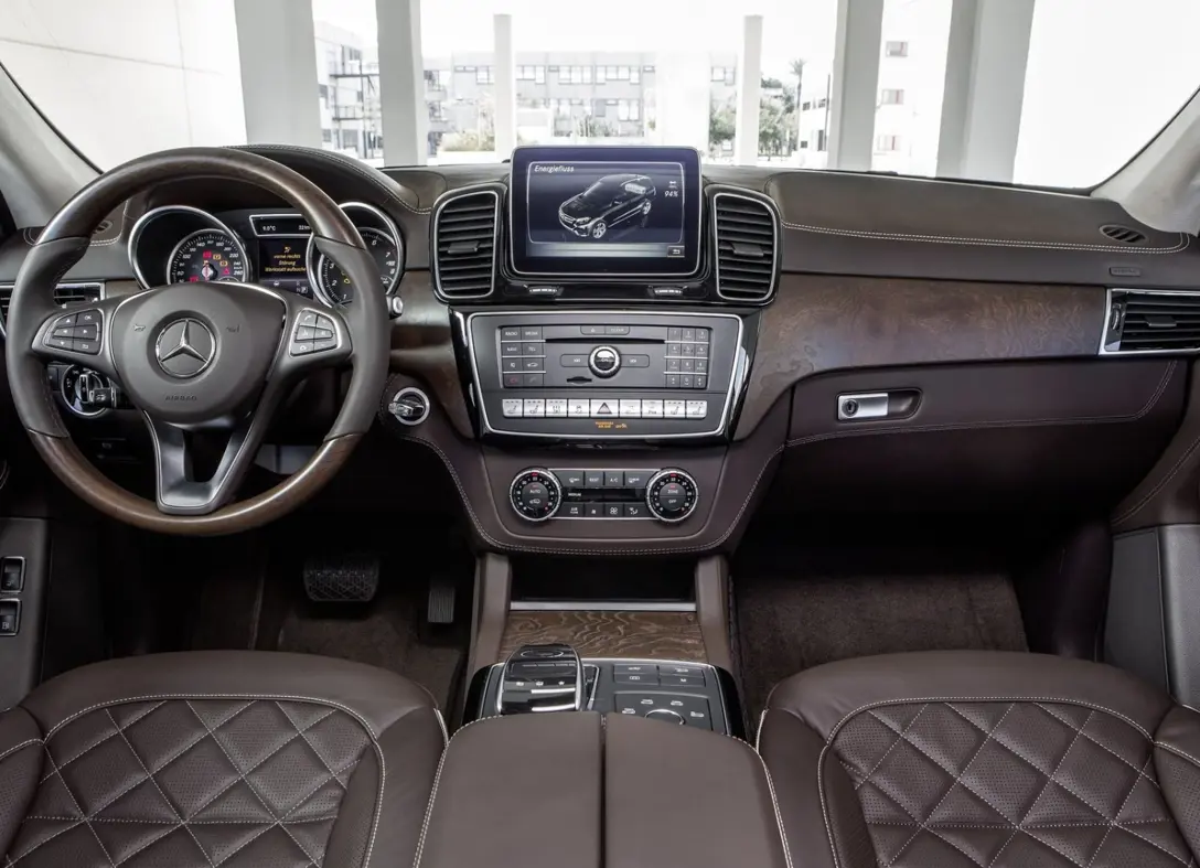 1656014-Mercedes-Benz-GLE-2017-05.jpg