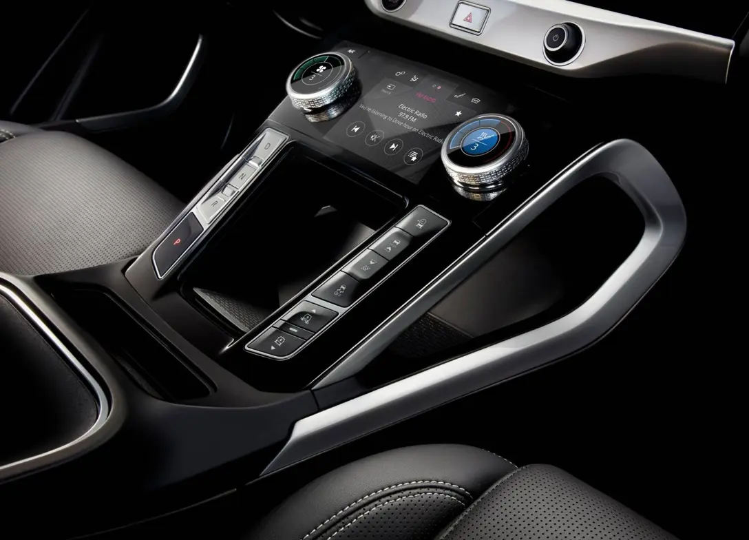 1701754-Jaguar-I-Pace-2024-08.jpg