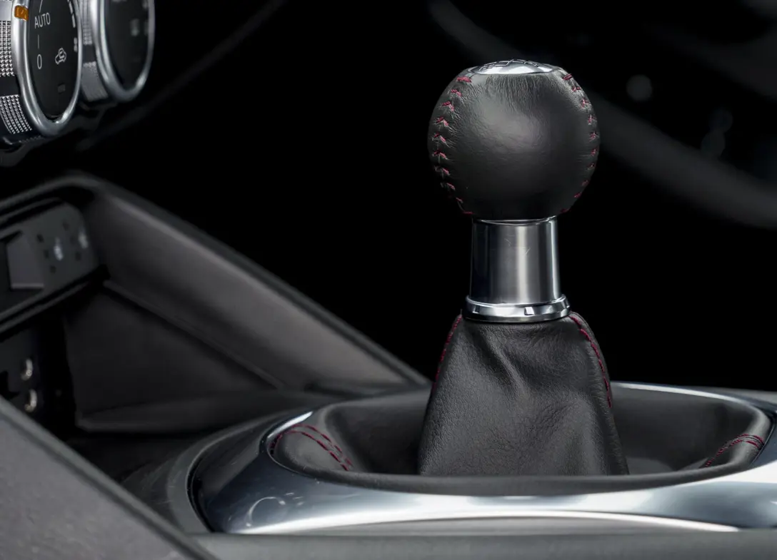 1690500-Mazda-MX-5-2018-08.jpg