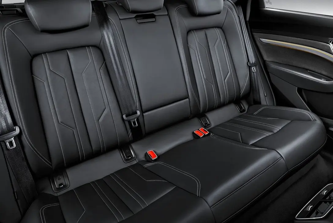 1678566-Audi-e-tron-2023-07.jpg