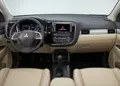 1638668-Mitsubishi-Outlander-2017-05.jpg