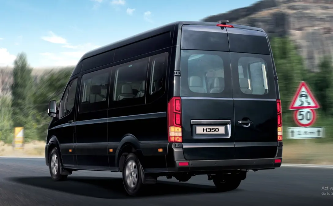 1601830-Hyundai H350 4.jpg