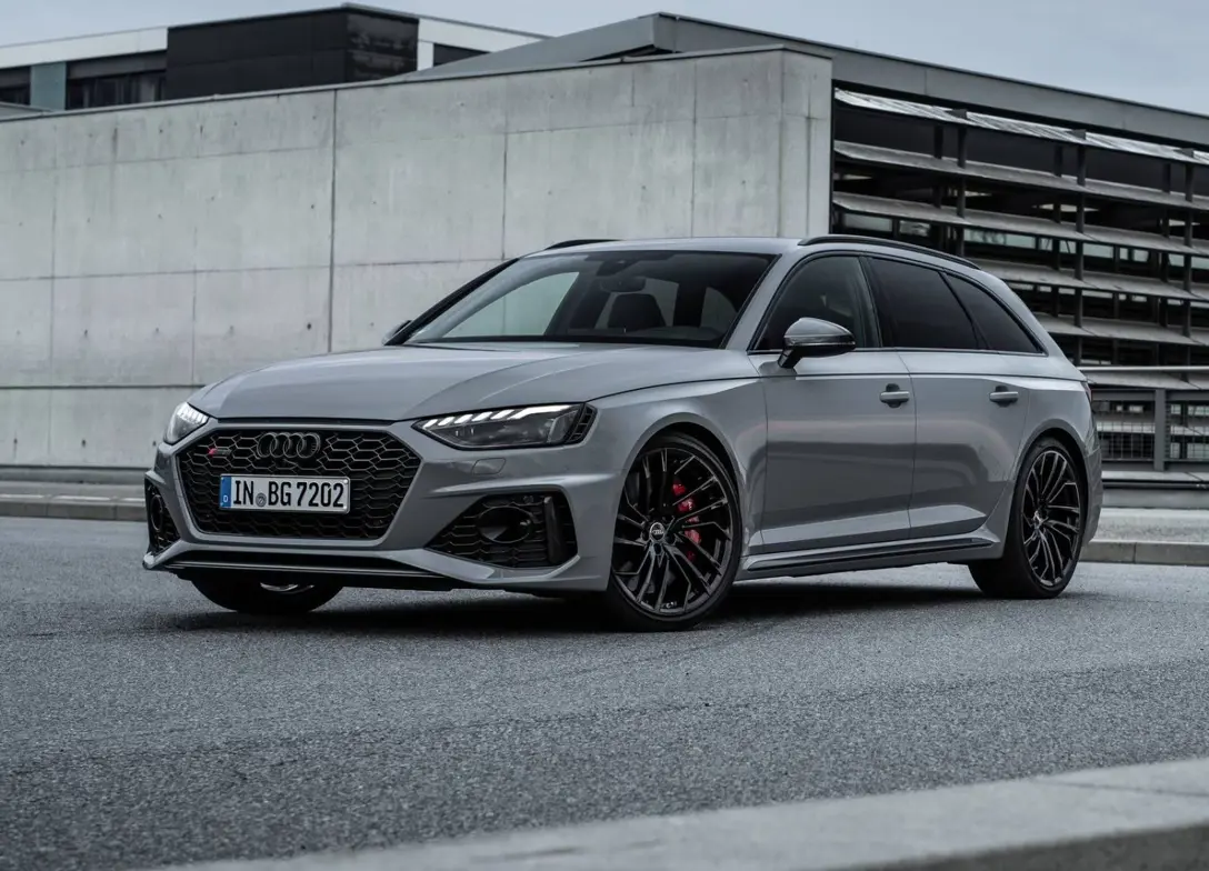 1698687-Audi-RS4_Avant-2024-04.jpg