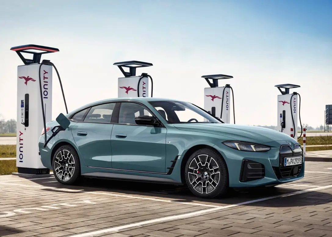 1700737-BMW-i4-2024-15.jpg