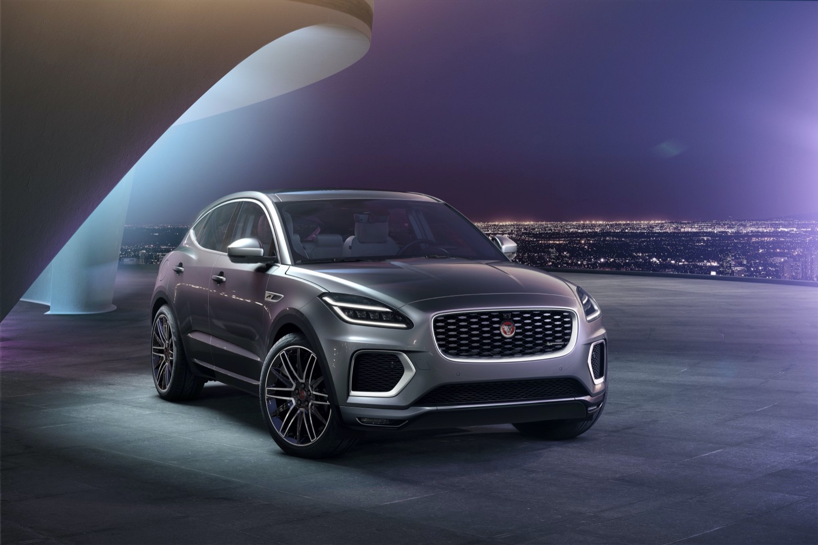1636080-יגואר E-PACE - 5.jpeg