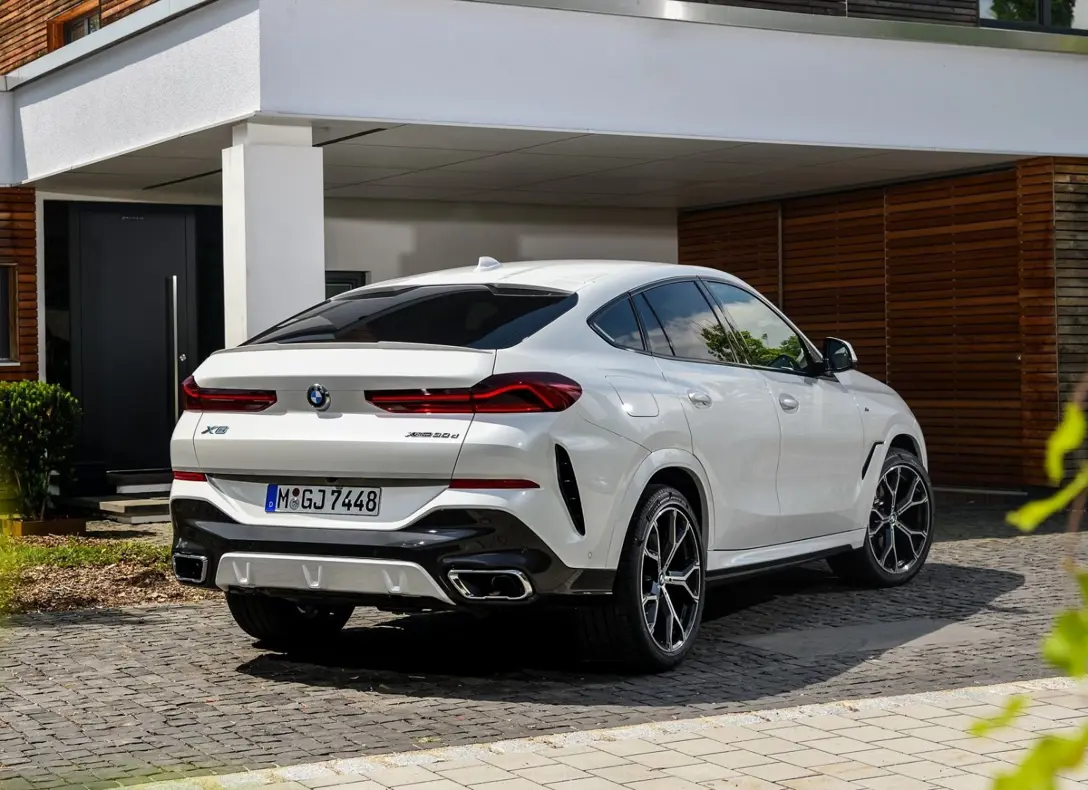 1651131-BMW-X6-2021-04.jpg