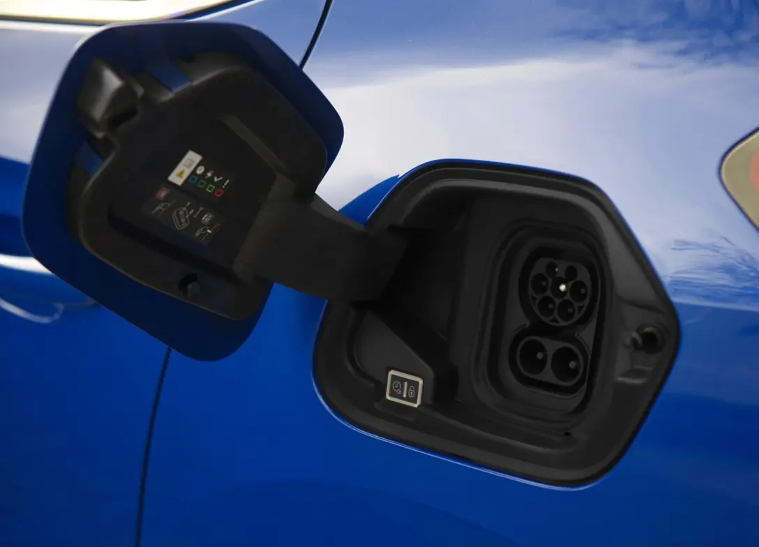 1694365-Opel-Corsa-2024-14.jpg