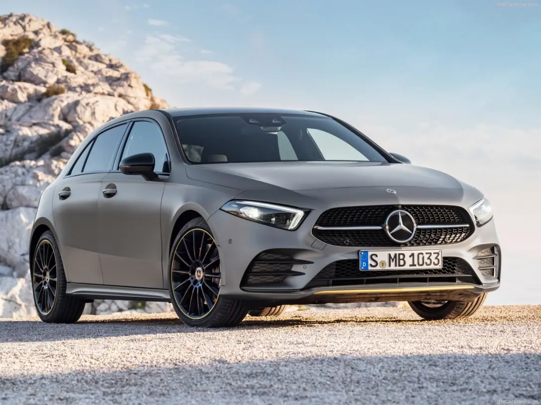 1591554-Mercedes-Benz-A-Class 1.jpg