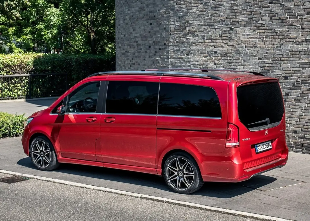 1660514-Mercedes-Benz-V-Class-2022-02.jpg