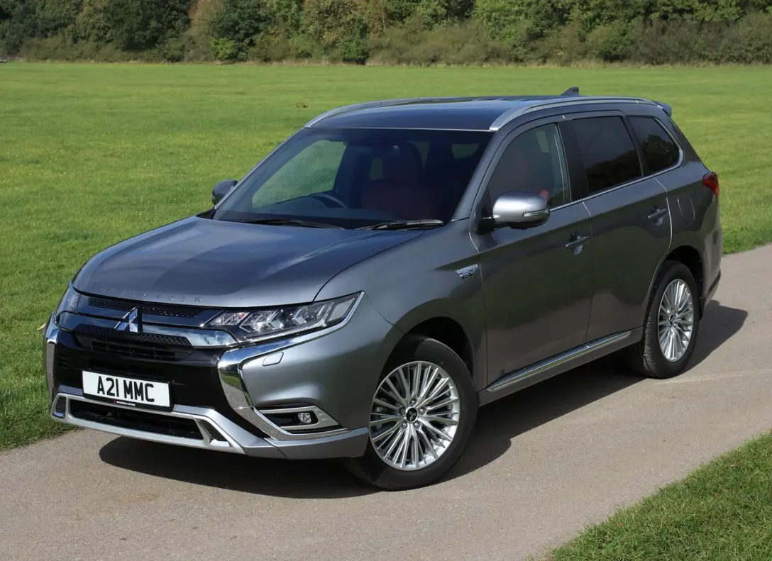1653302-Mitsubishi-Outlander_PHEV-2020-03.jpg