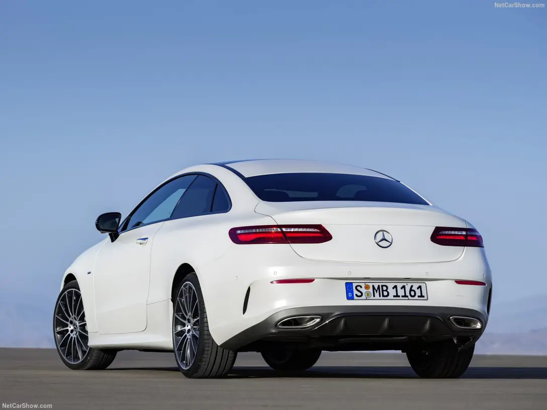 1591436-Mercedes-Benz-E-Class_Coupe 1.jpg