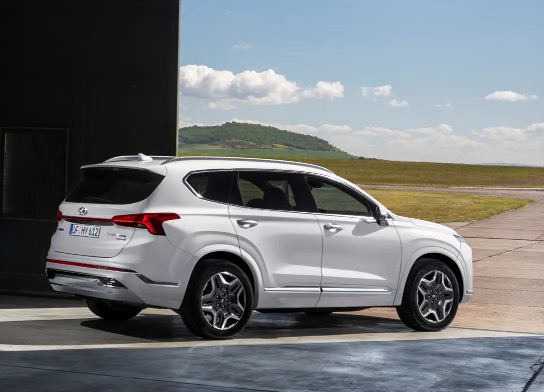 1640053-Hyundai-Santa_Fe-2021-04.jpg