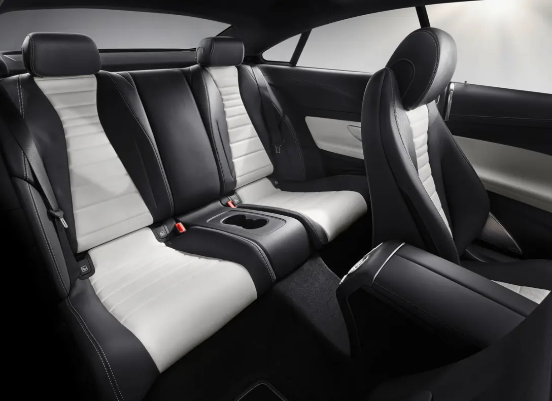 1660523-Mercedes-Benz-E-Class_Coupe-2022-06.jpg