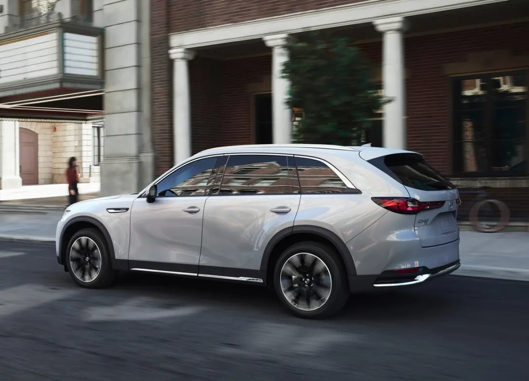 1702206-Mazda-CX-90-2024-02.jpg