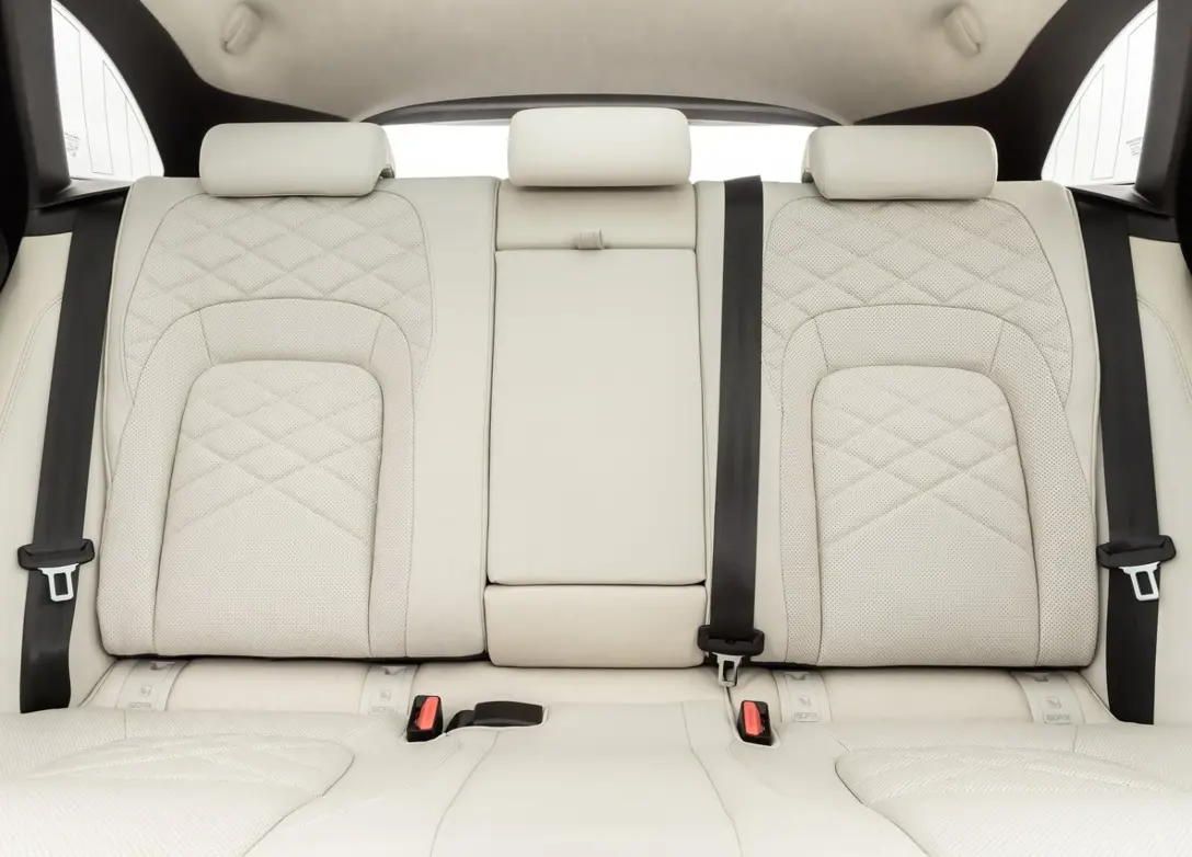 1701608-Jaguar-F-Pace-2024-10.jpg