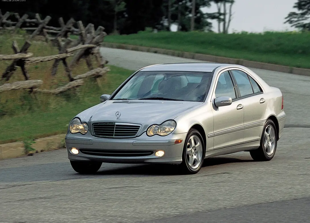 1604858-Mercedes-Benz-C-Class-2001-2007-6.jpg