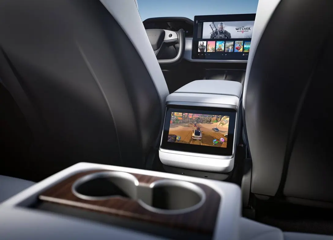 1695264-Tesla-Model_S-2024-09.jpg
