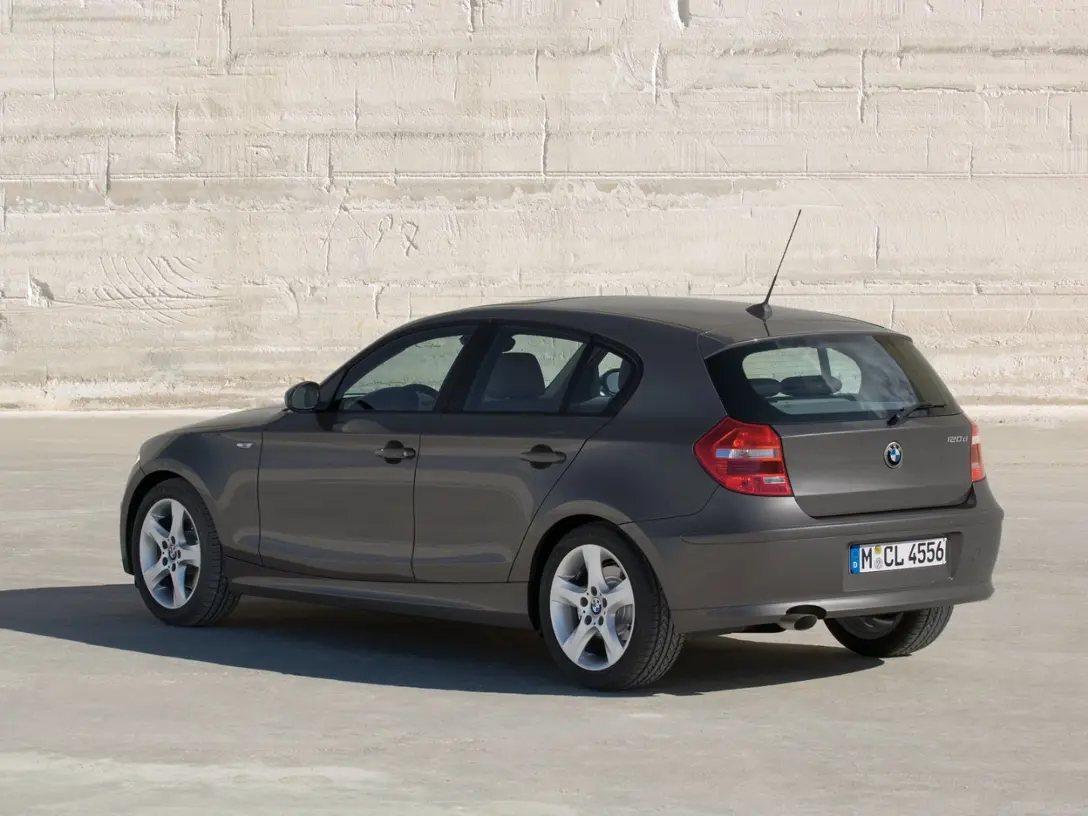 1592881-BMW-1-Series 3.jpg