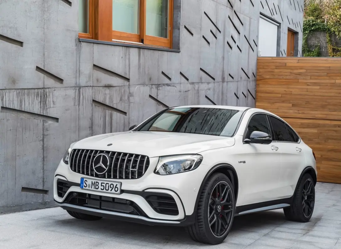 1608259-Mercedes-Benz-GLC63_S_AMG_Coupe-2018-02.jpg
