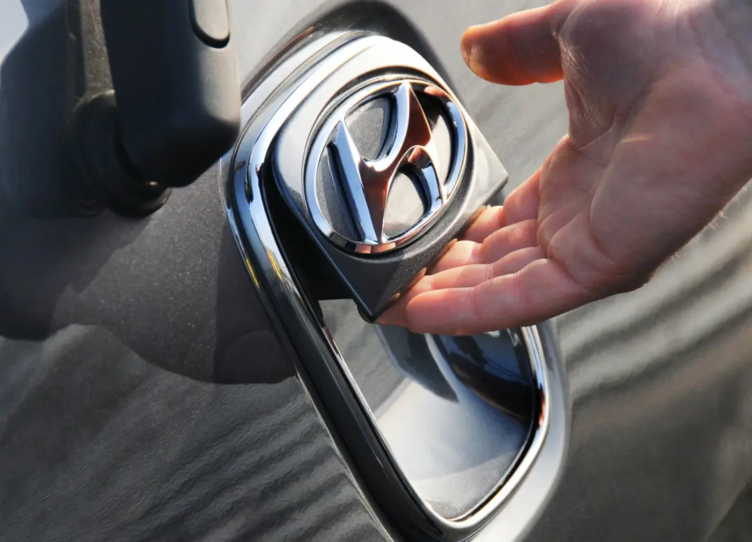 1686928-Hyundai-i10-2010-10.jpg