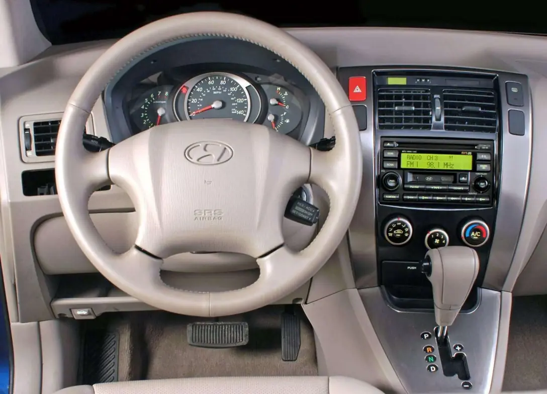 1686378-Hyundai-Tucson-2008-05.jpg