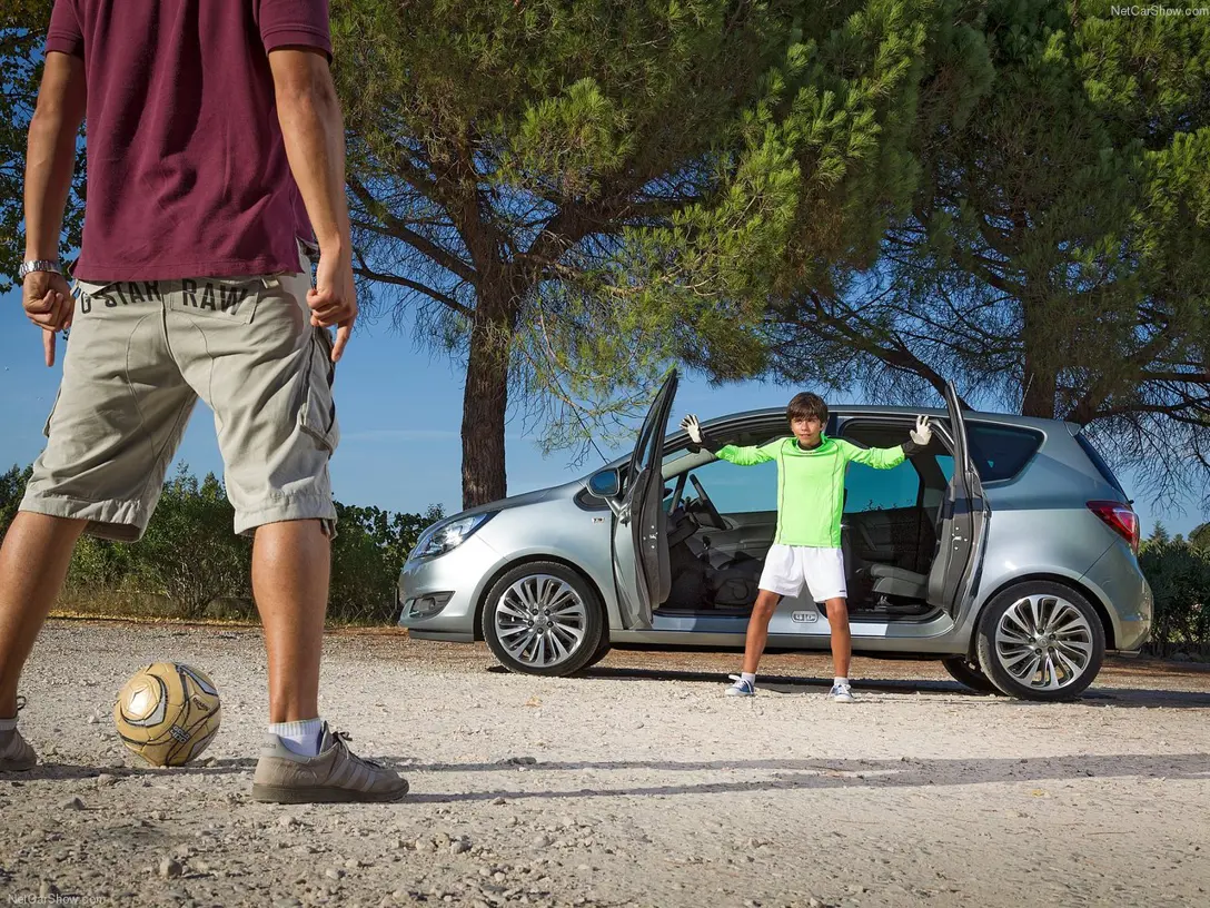 1589037-Opel-Meriva 7.jpg