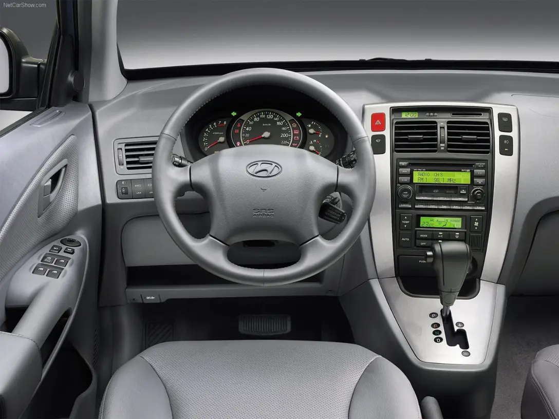1598586-Hyundai-Tucson-2005-1600-0a.jpg