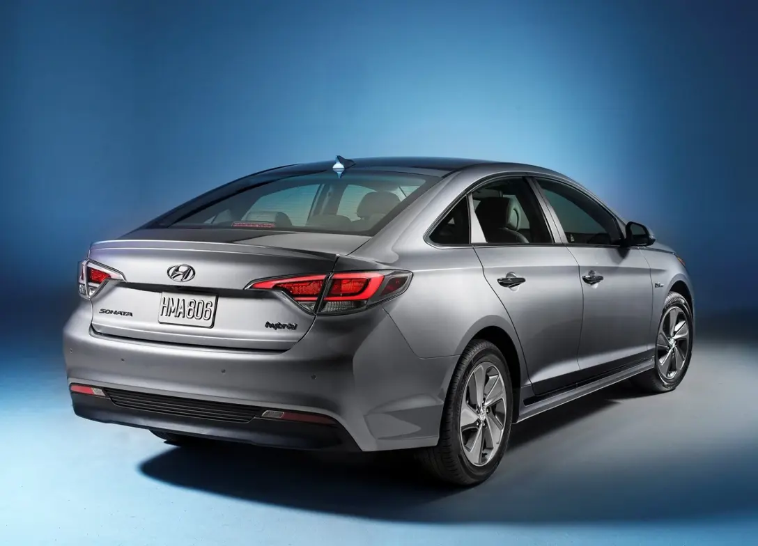 1647557-Hyundai-Sonata_Hybrid-2017-04.jpg