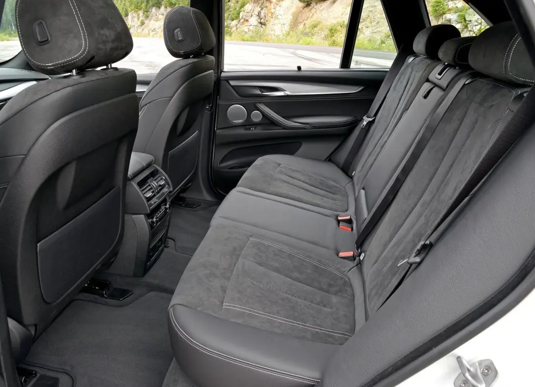 1645932-BMW-X5-2018-11.jpg