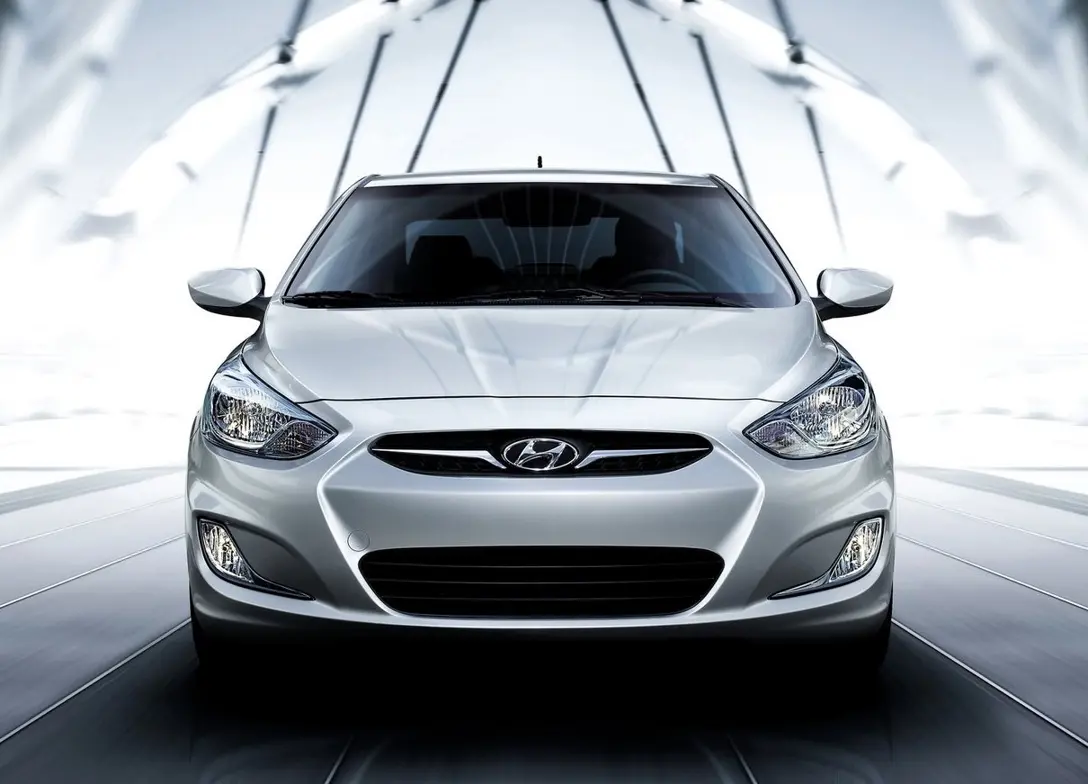 1641015-Hyundai-Accent-2018-04.jpg
