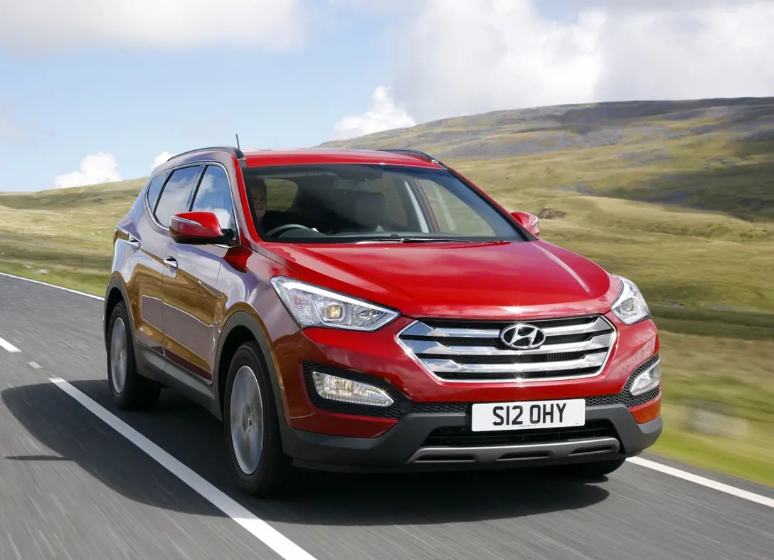 1642915-Hyundai-Santa_Fe-2016-01.jpg
