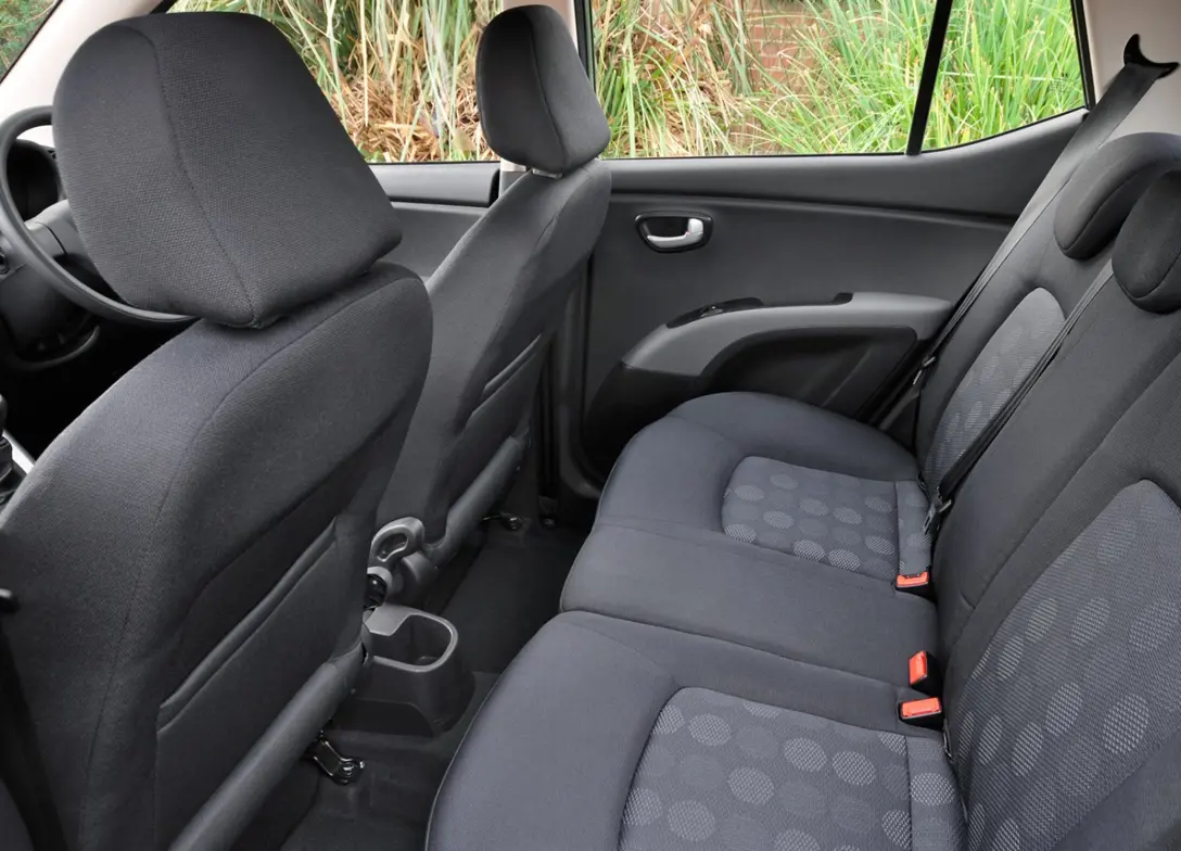 1686927-Hyundai-i10-2010-09.jpg
