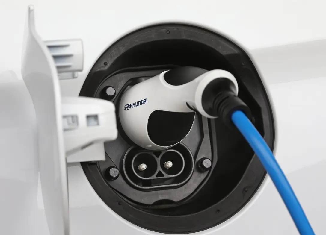 1651482-Hyundai-Ioniq-2022-09.jpg