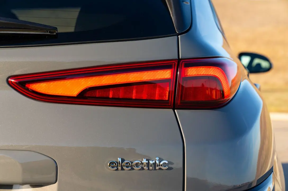 1654682-Hyundai-Kona-2022-18.jpg