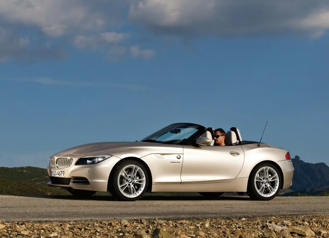 1604521-BMW-Z4_Roadster-2008-2016-8.jpg