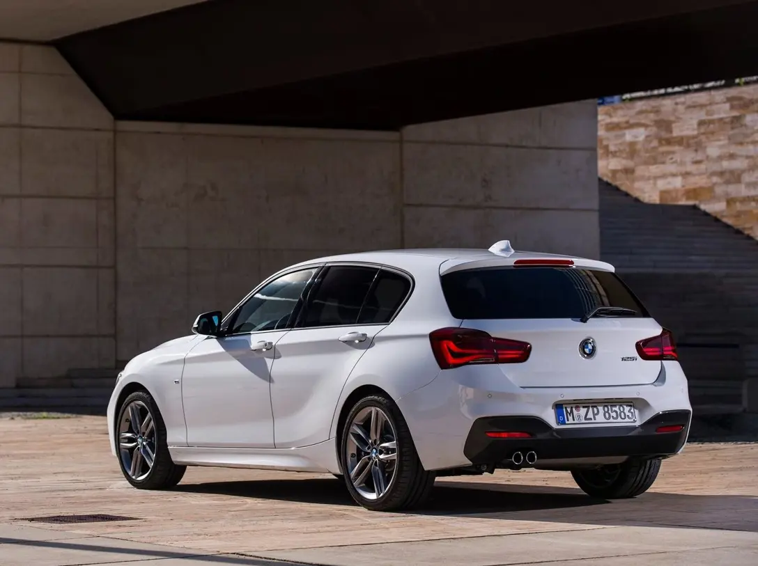 1645439-BMW-1-Series-2016-05.jpg