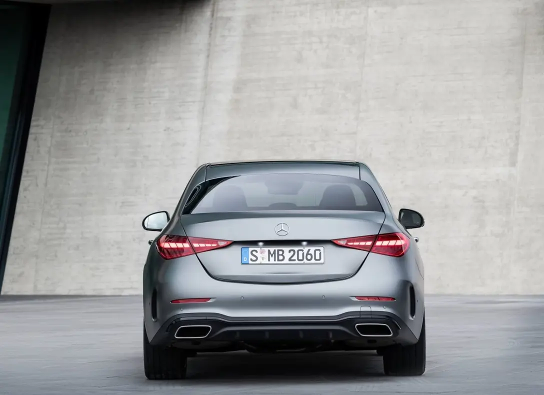 1648914-Mercedes-Benz-C-Class-2022-04.jpg