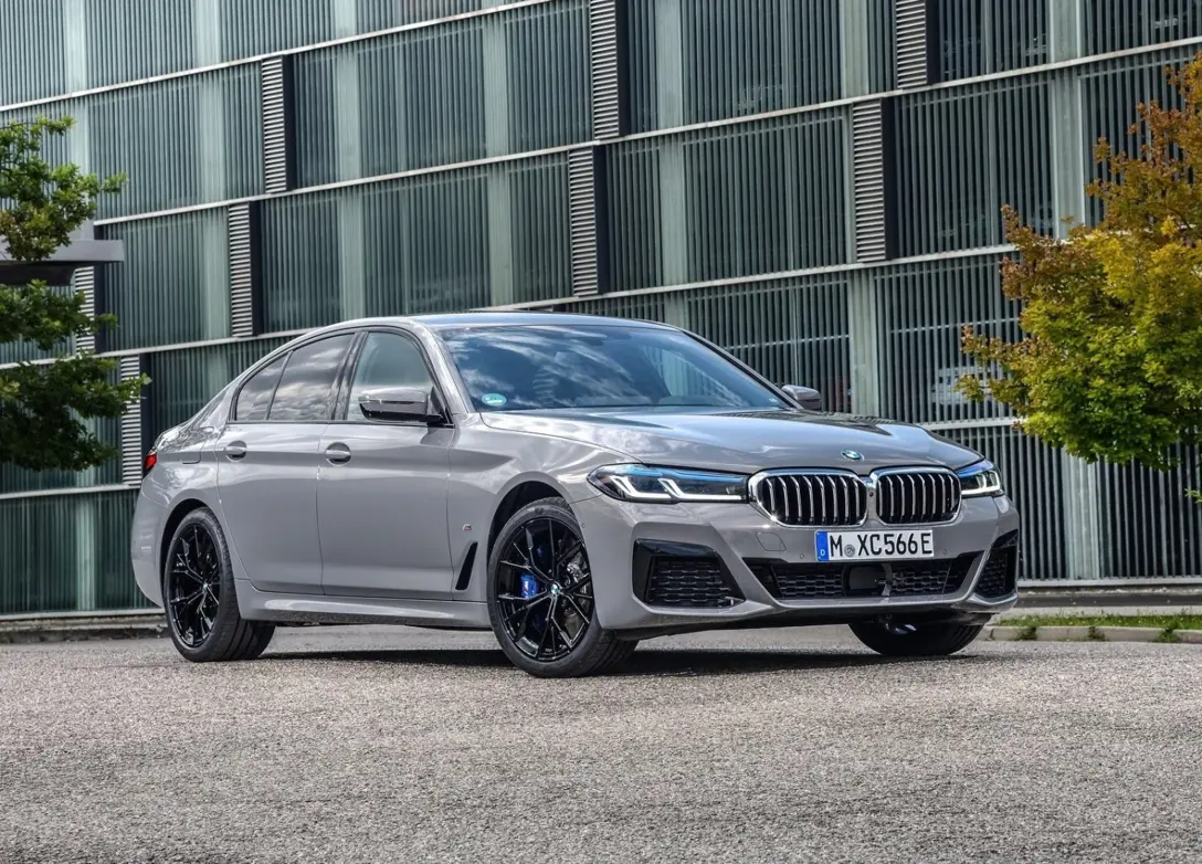 1649580-BMW-5-Series-545e-2021-09.jpg