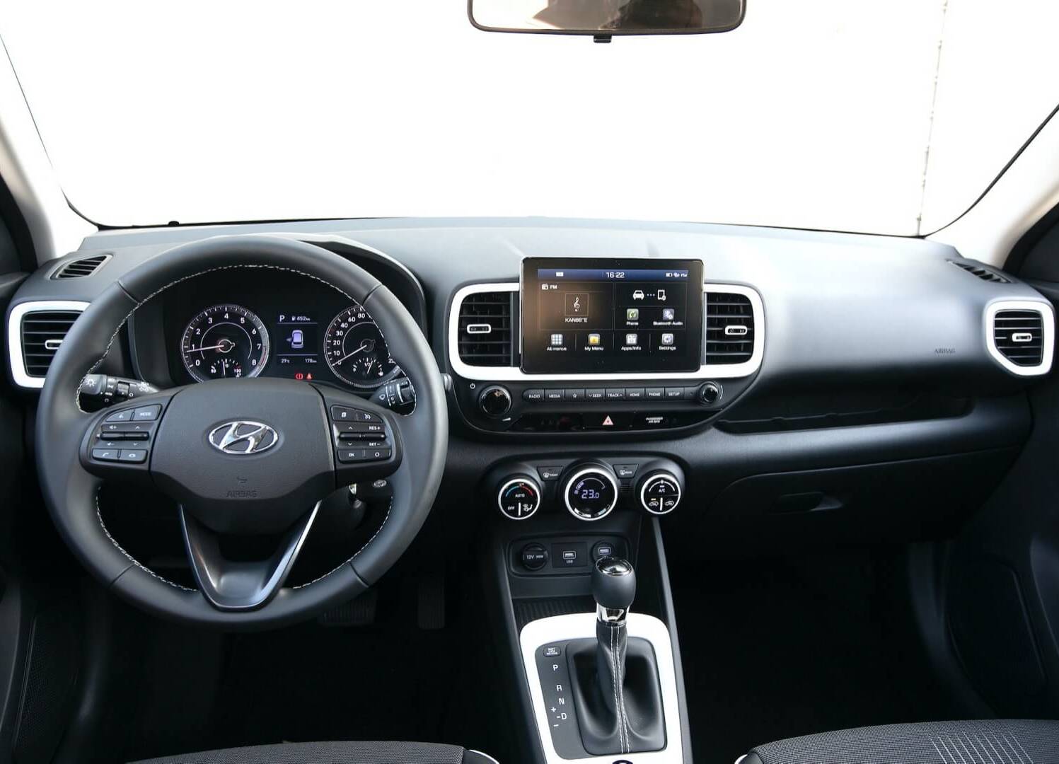 1692649-Hyundai-Venue-2024-06-YP.jpeg