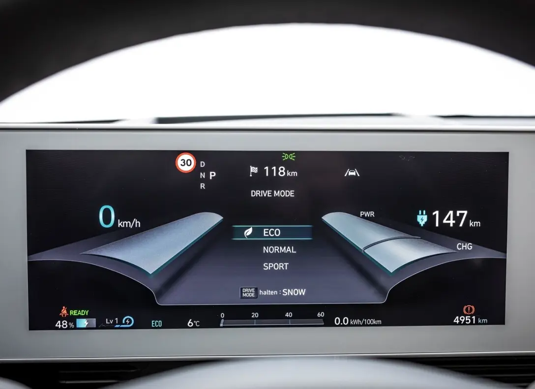 1653874-Hyundai-Ioniq_5-2022-08.jpg